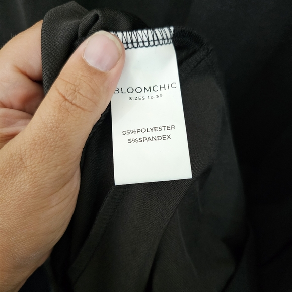 BloomChic Solid Pocket Sleeveless Ruffle Hem Tank Dress Black Size 14-16 - Picture 6 of 7